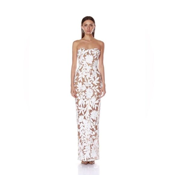 NEW Bronx and Banco Dahlia Maxi Dress in White Silver Floral Strapless - Picture 4 of 12